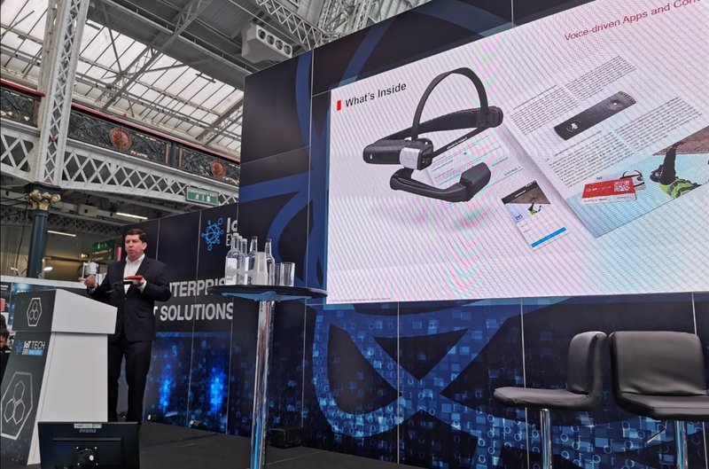 xHoneywell_IoT_IIoT_digital_worker.jpg.800x600_q96.png.pagespeed.ic.fvaXOhCRF7